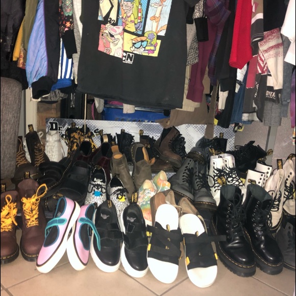 Mo Town !!! Obsessed with clothes - Picture 4 of 9